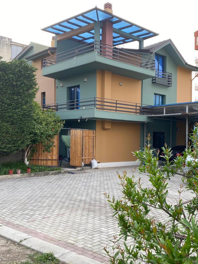 Vila Ajdinaj Berat Esterno foto