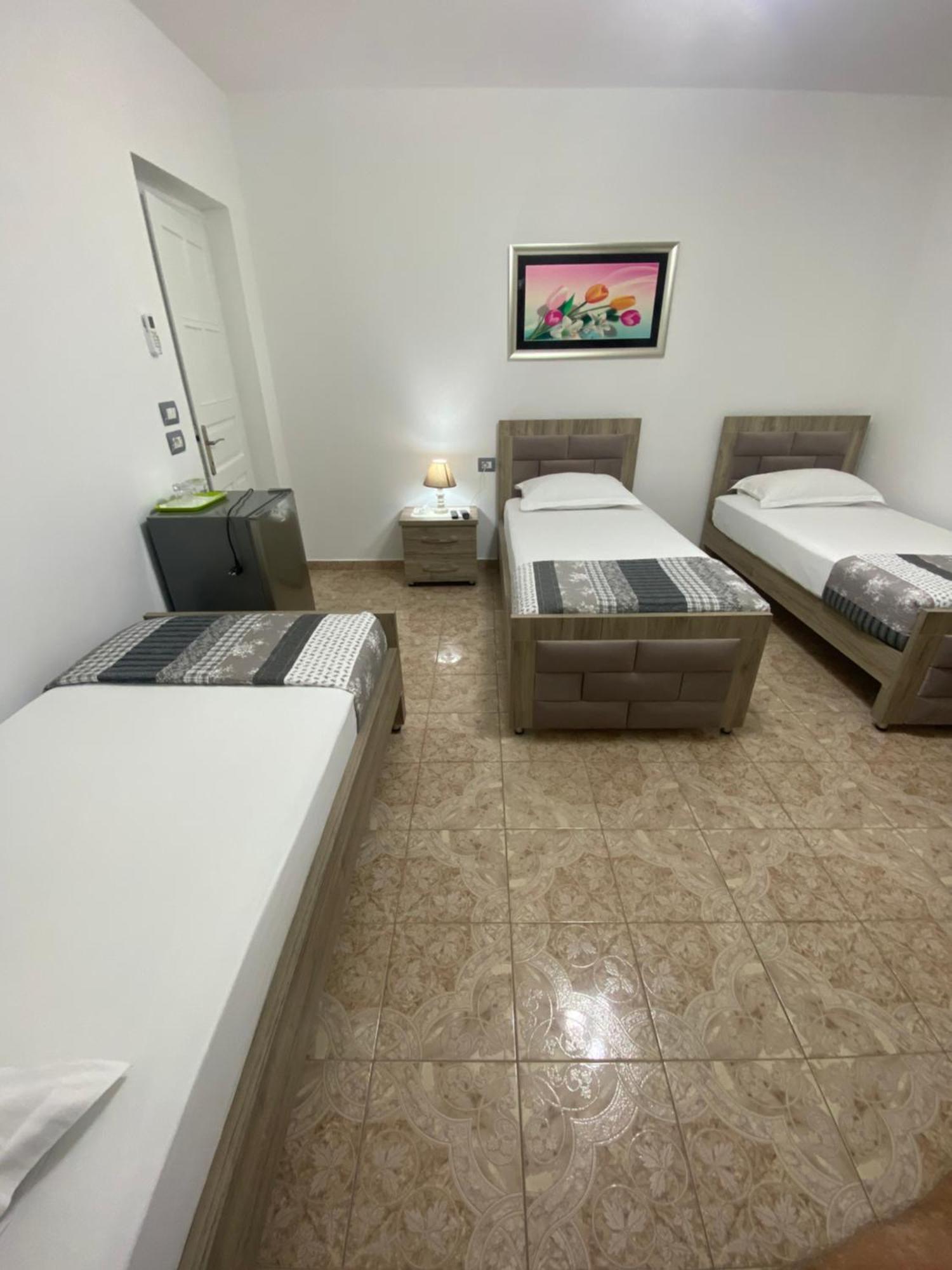 Vila Ajdinaj Berat Esterno foto