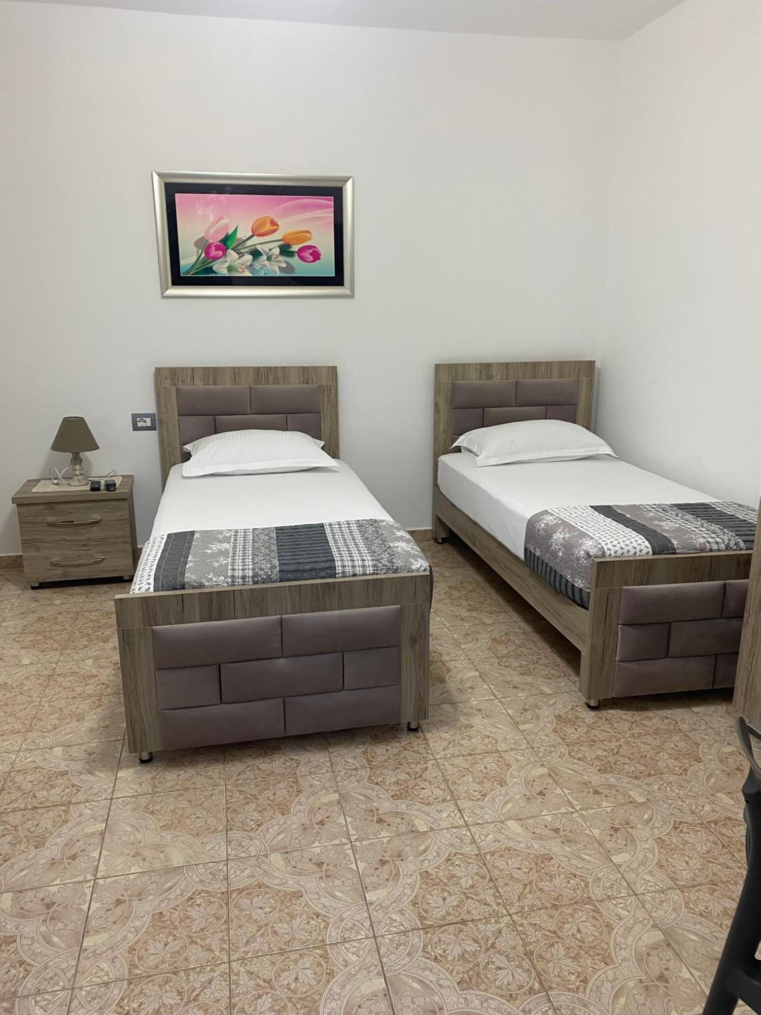 Vila Ajdinaj Berat Esterno foto
