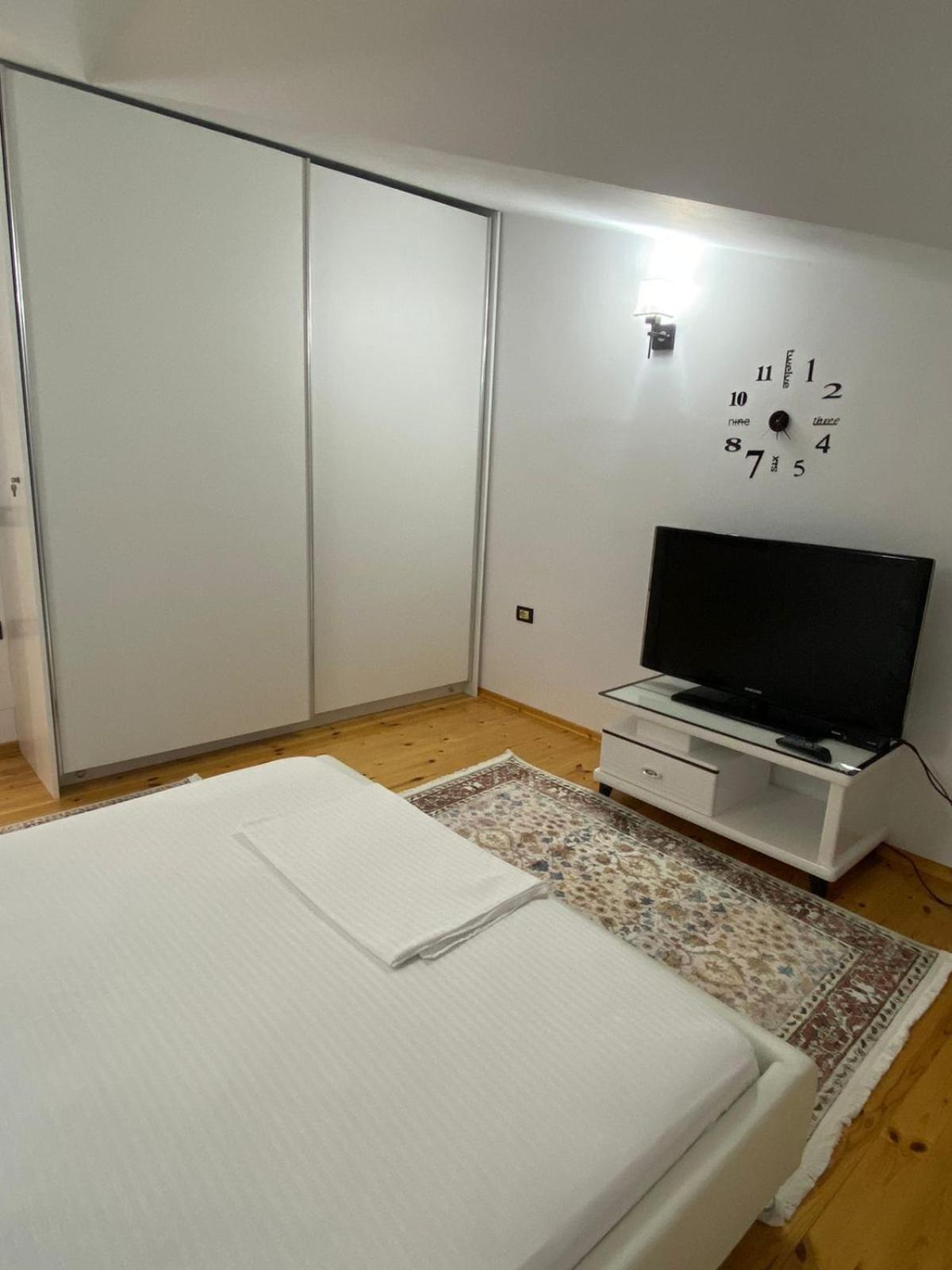 Vila Ajdinaj Berat Esterno foto