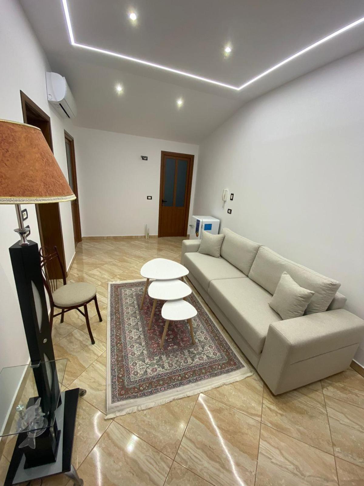 Vila Ajdinaj Berat Esterno foto