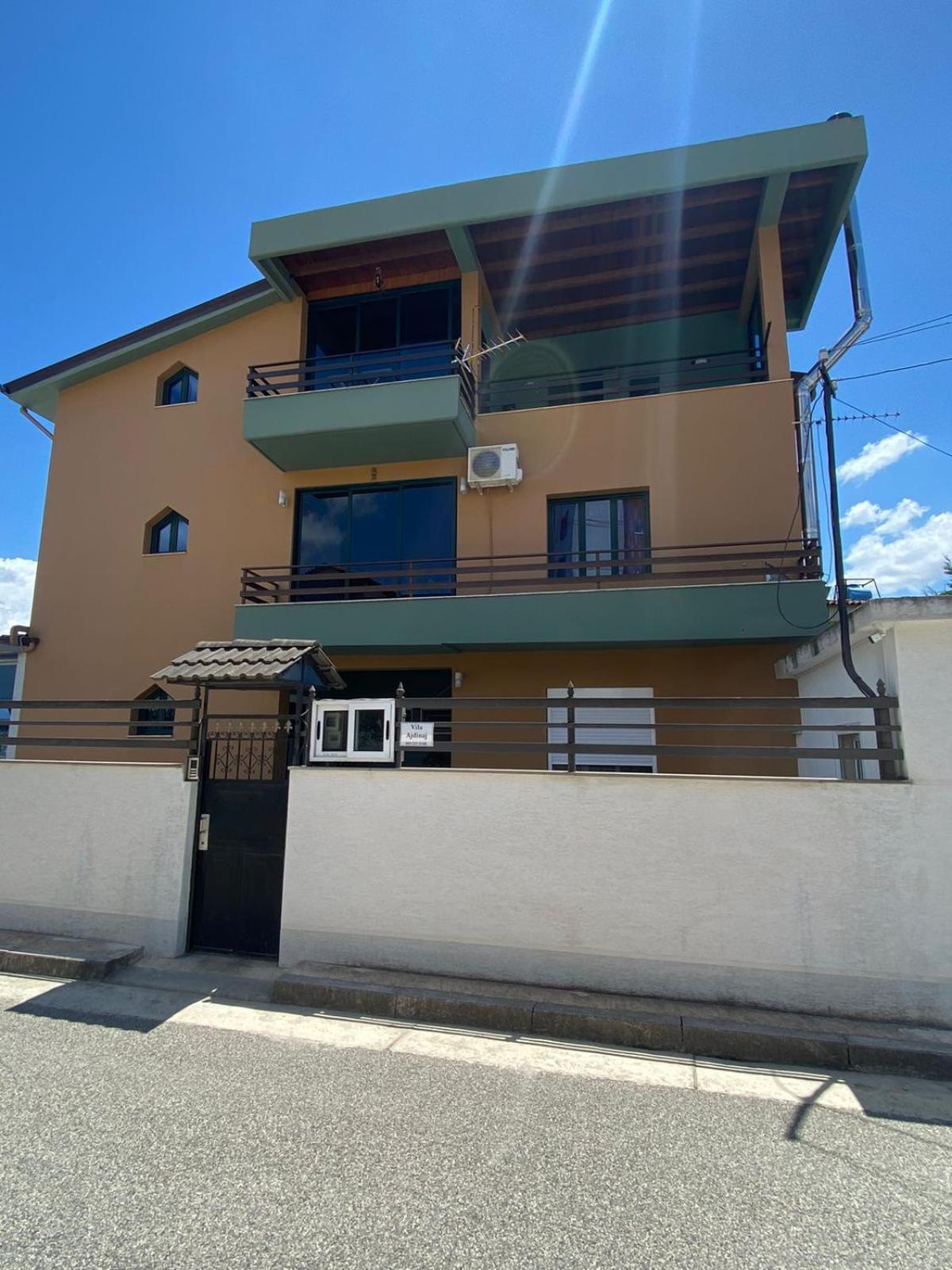 Vila Ajdinaj Berat Esterno foto